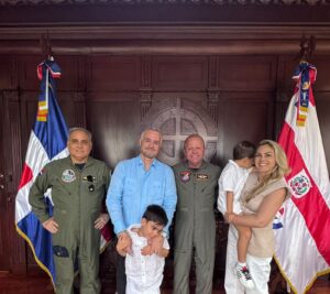 Clouds Air y MiaCargo, realizan una visita institucional a la Fuerza Aérea Dominicana